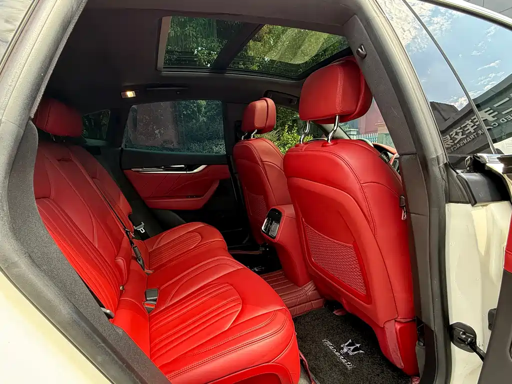 Maserati Levante — миниатюра 6
