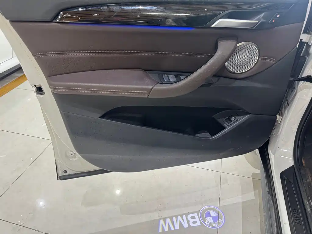 BMW X1 — миниатюра 9
