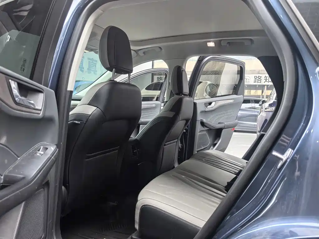 Ford Escape — миниатюра 8