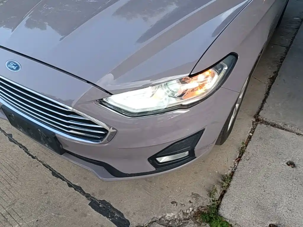 Ford Mondeo — миниатюра 24
