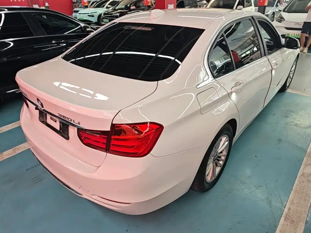 BMW 3 Series — миниатюра 7