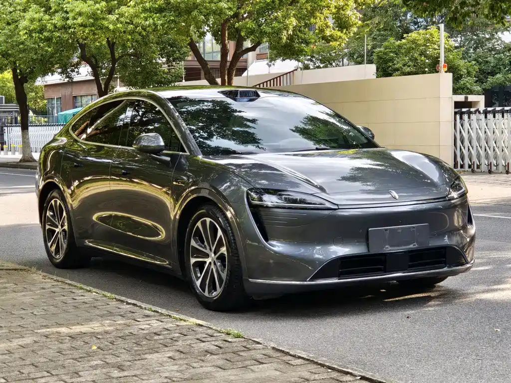 Luxeed R7 2024 802km Max
