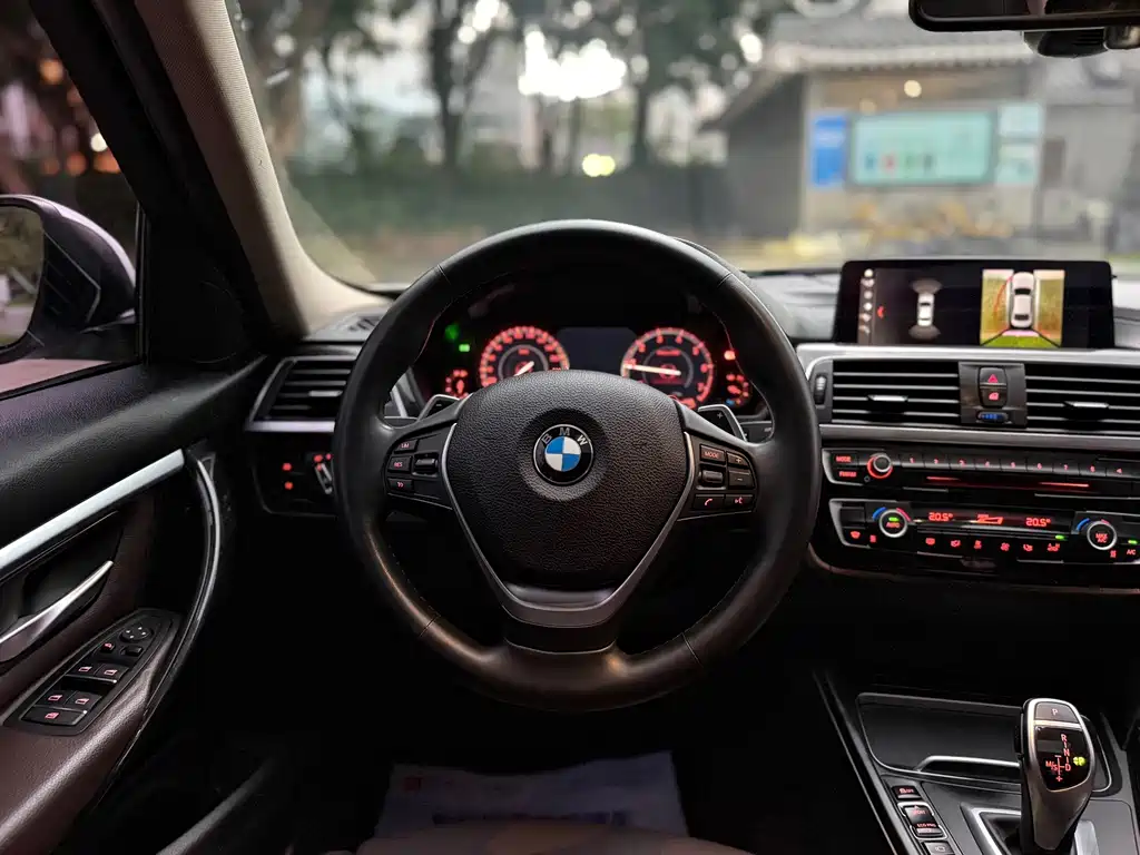 BMW 3 Series — миниатюра 14
