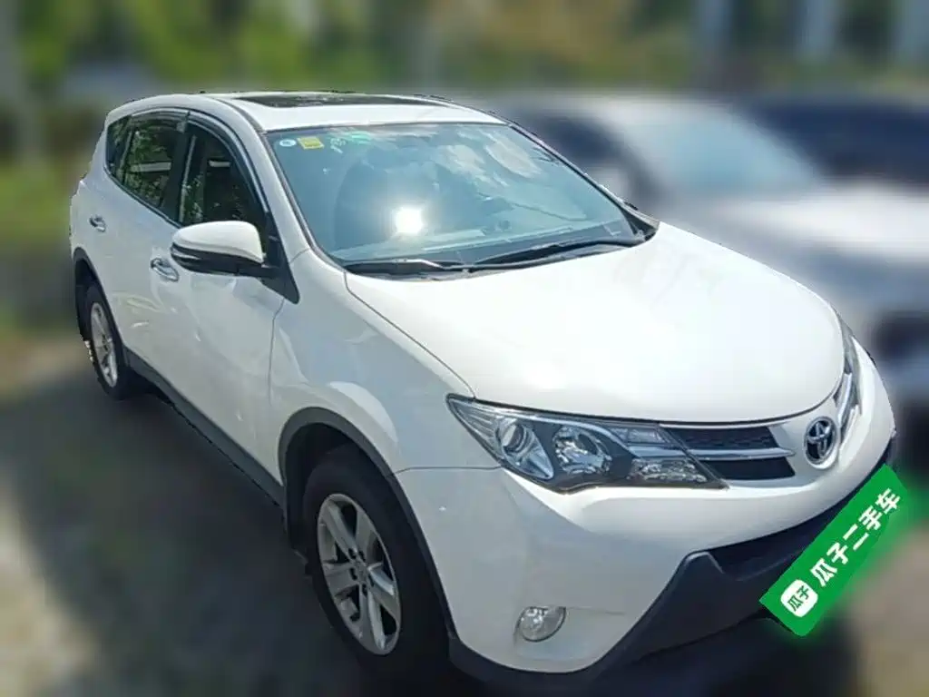 Toyota RAV4 — миниатюра 6