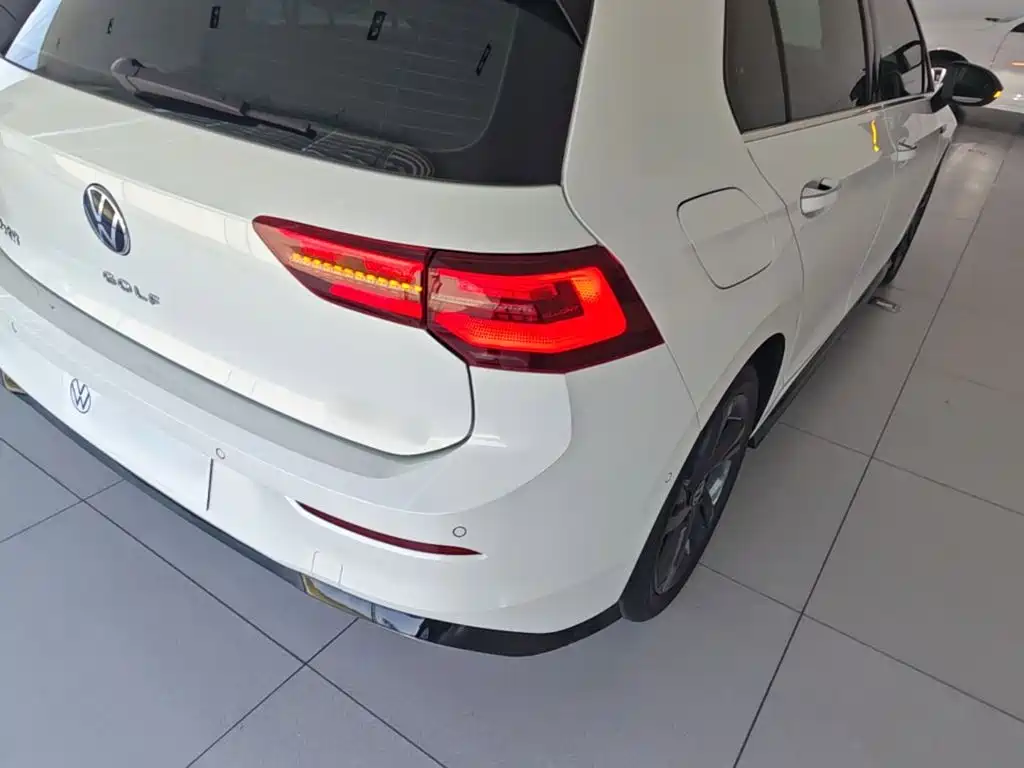 Volkswagen Golf — миниатюра 8