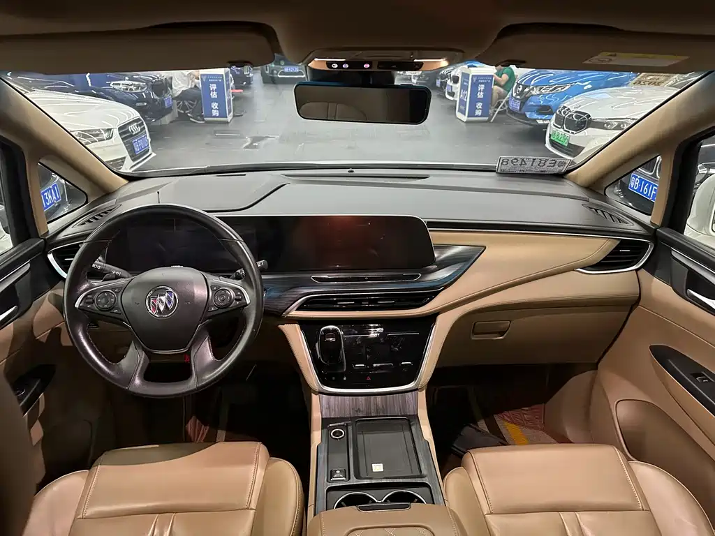 Buick GL8 — миниатюра 5