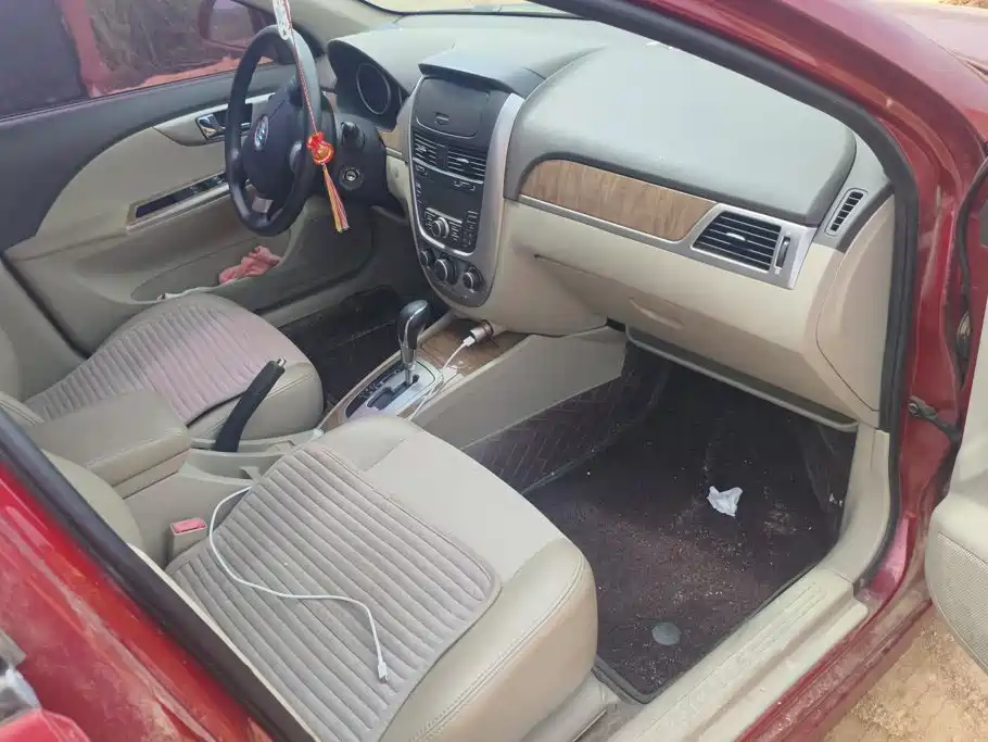 Buick Excelle — миниатюра 8