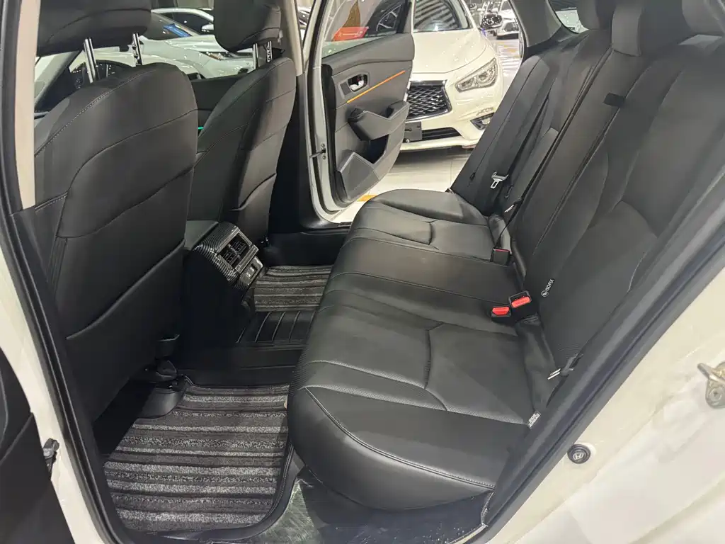 Honda Inspire — миниатюра 11