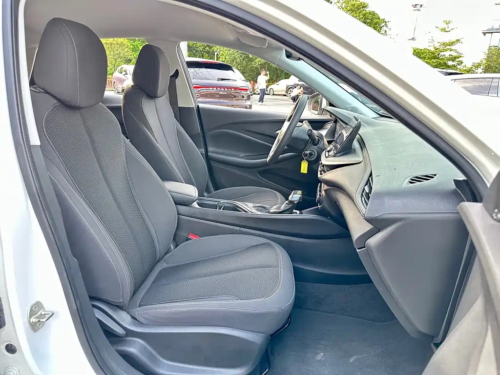 Buick Verano — миниатюра 14
