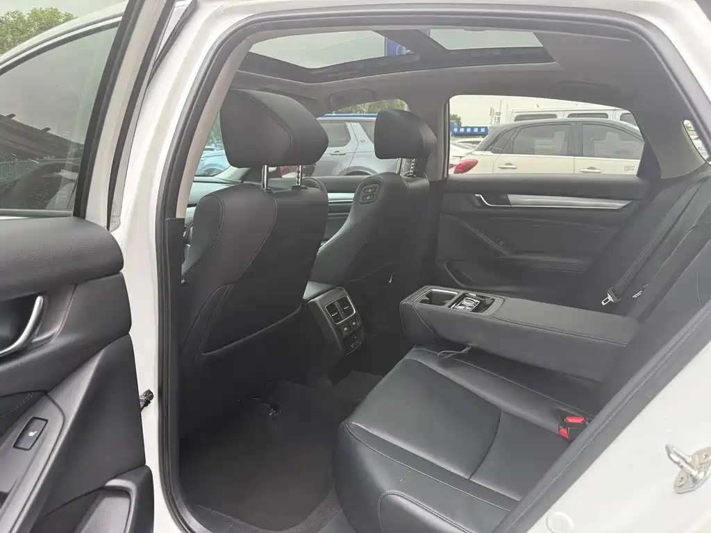 Honda Accord — миниатюра 5