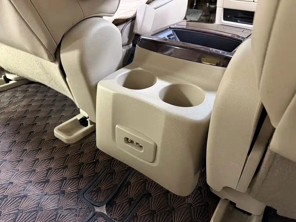 Nissan Quest — миниатюра 22