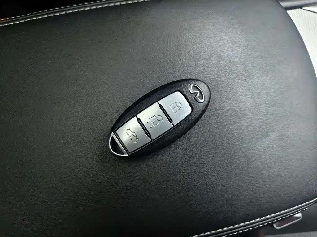 Infiniti Q50L — миниатюра 11