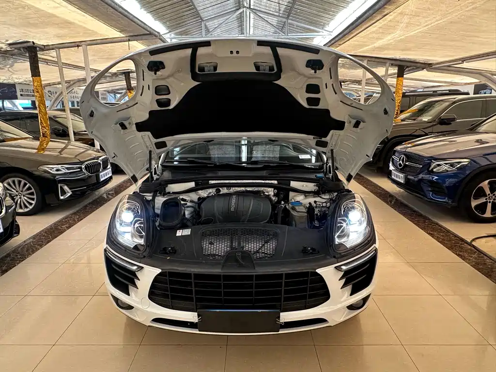 Porsche Macan — миниатюра 12