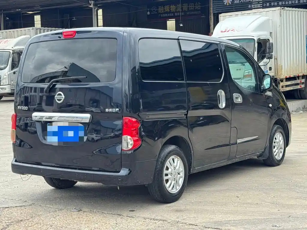 Nissan NV200 — миниатюра 7