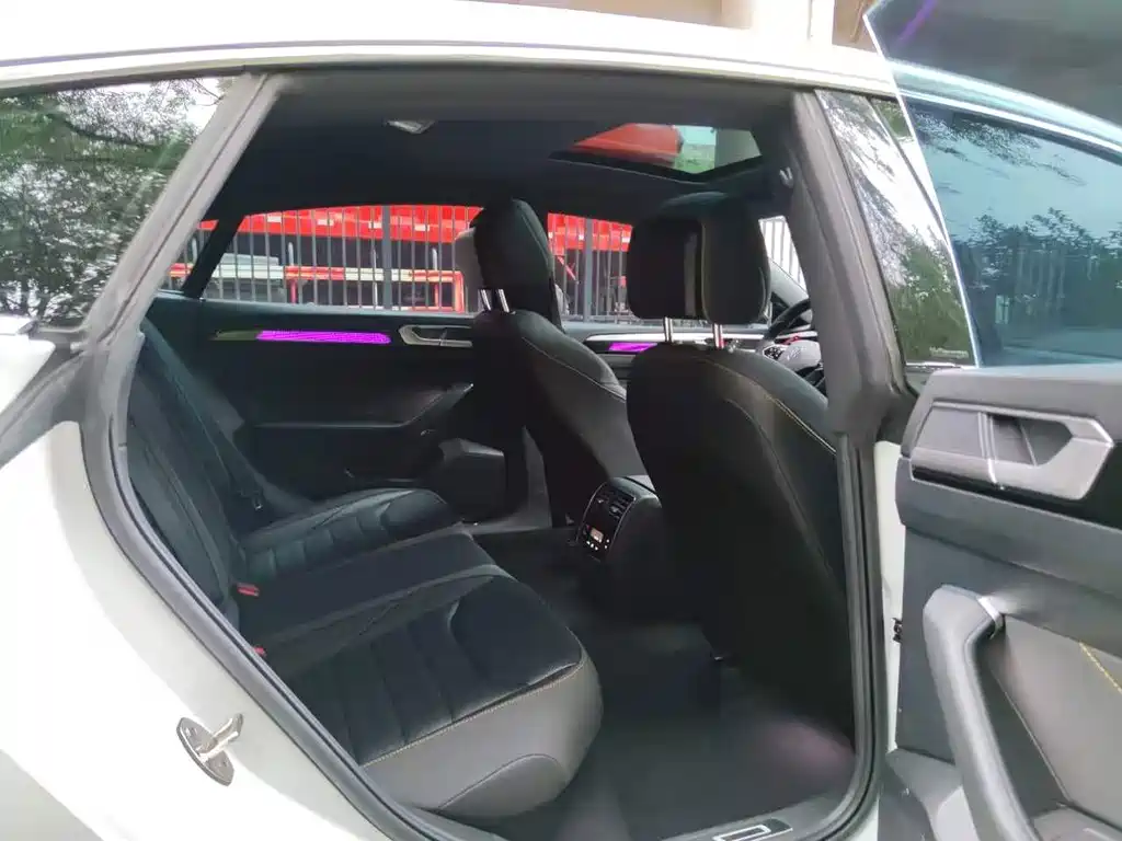 Volkswagen CC — миниатюра 10