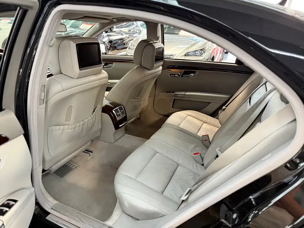 Mercedes-Benz S-Class — миниатюра 14