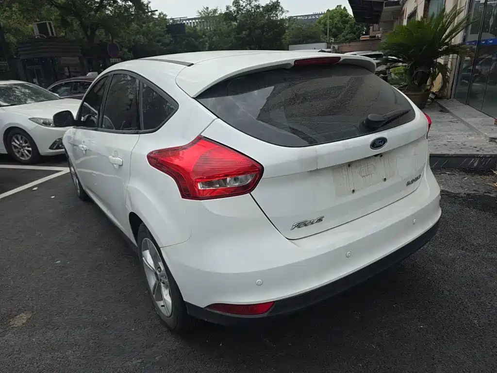Ford Focus — миниатюра 5