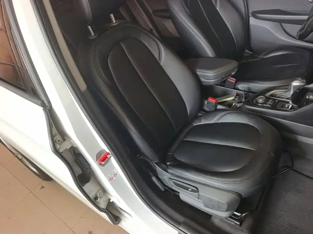 BMW 2 Series Active Tourer — миниатюра 25