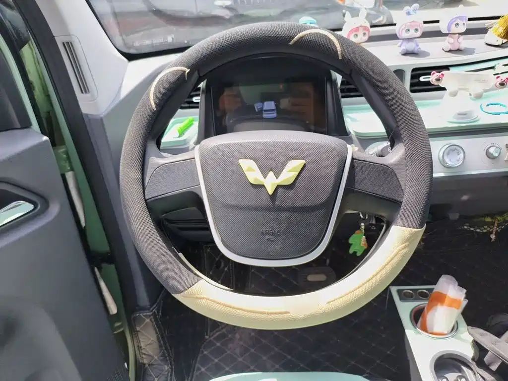 Wuling MINIEV — миниатюра 6