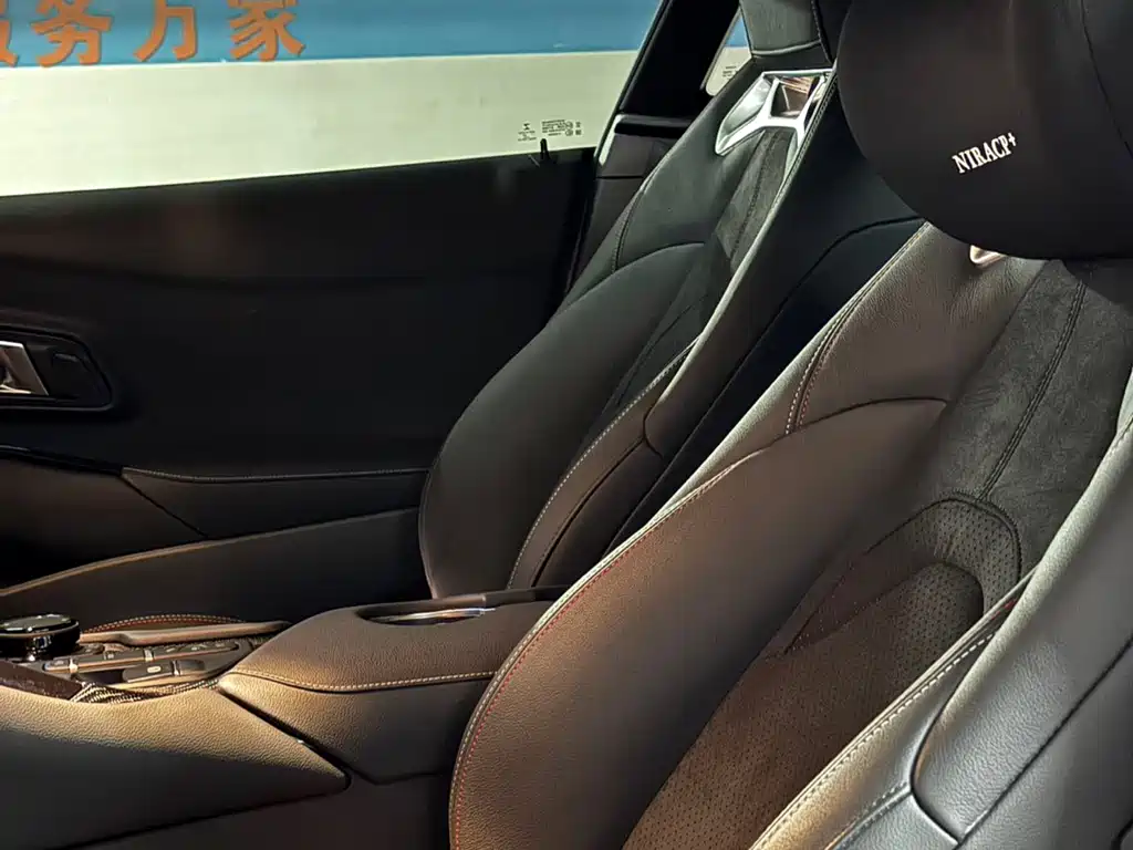 Toyota Supra — миниатюра 10