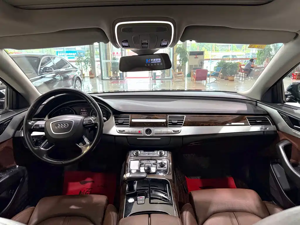 Audi A8 — миниатюра 5