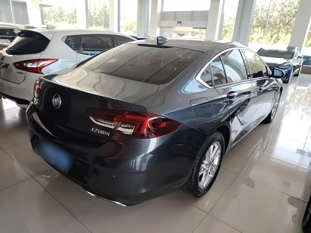 Buick Regal — миниатюра 7