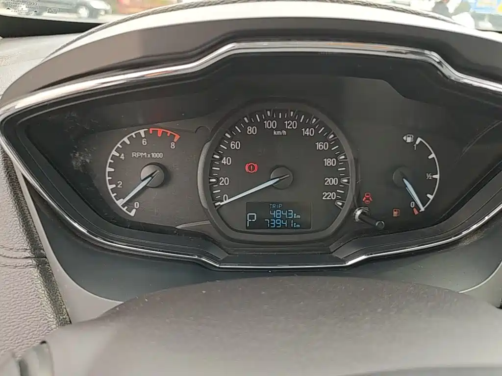 Ford Escort — миниатюра 12