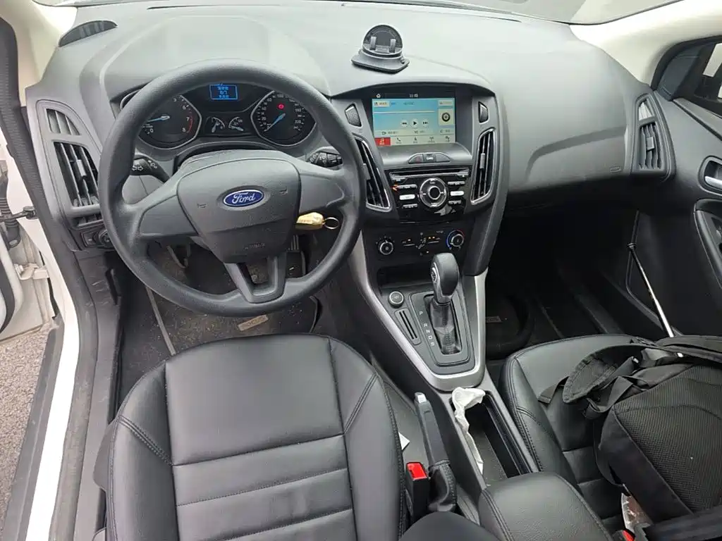 Ford Focus — миниатюра 10