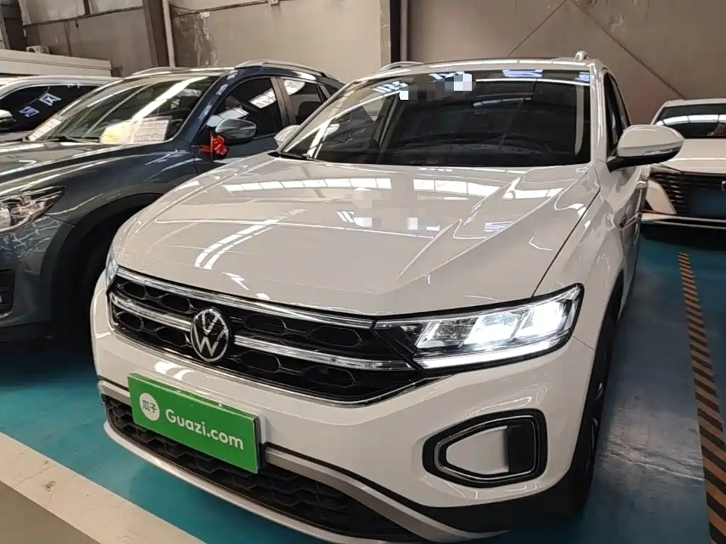 Volkswagen T-Roc — миниатюра 2