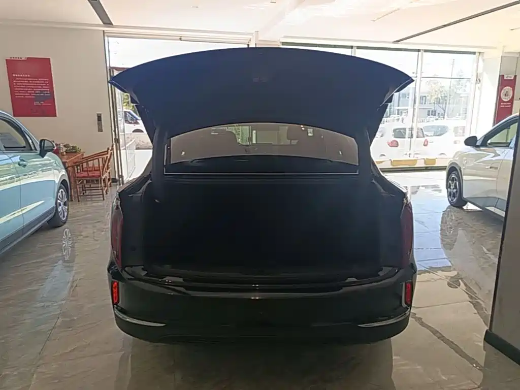 Hongqi Hongqi E-QM5 — миниатюра 19