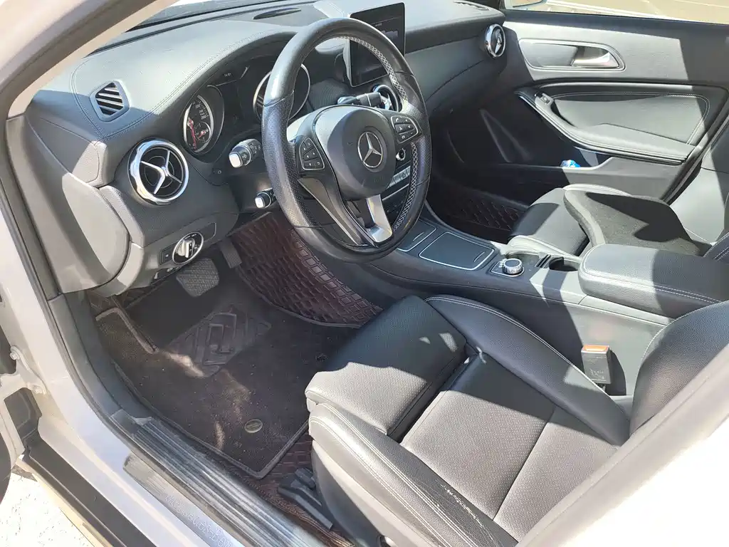 Mercedes-Benz GLA — миниатюра 7
