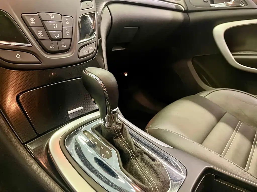 Buick Regal — миниатюра 8