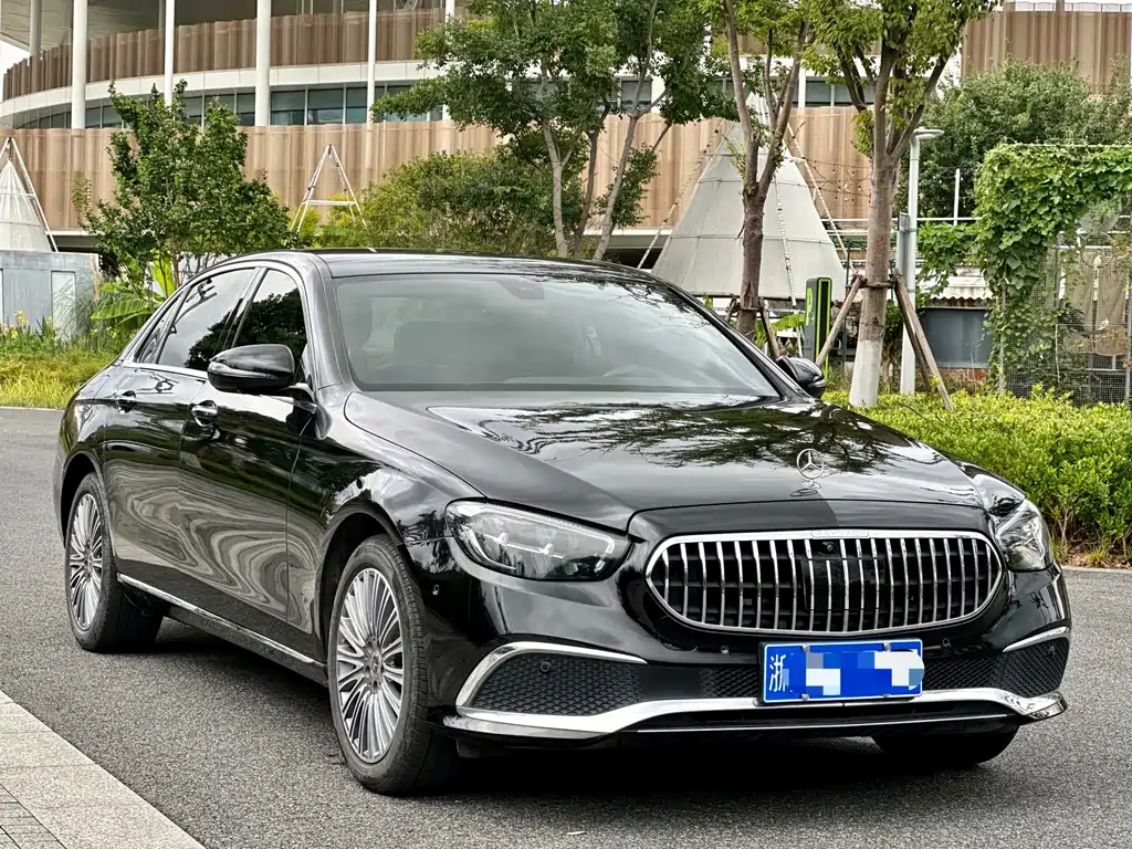 Mercedes-Benz E-Class — миниатюра 3