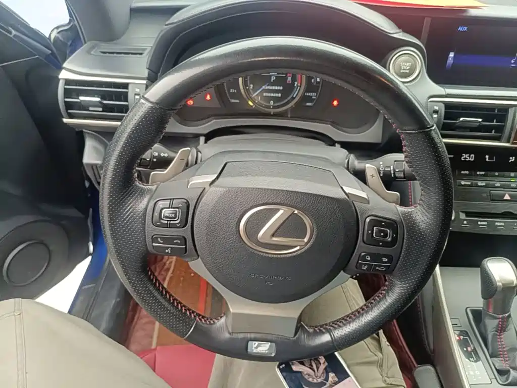 Lexus IS — миниатюра 11