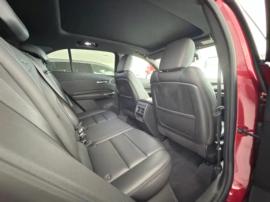 Cadillac XT4 2024 28T Luxury