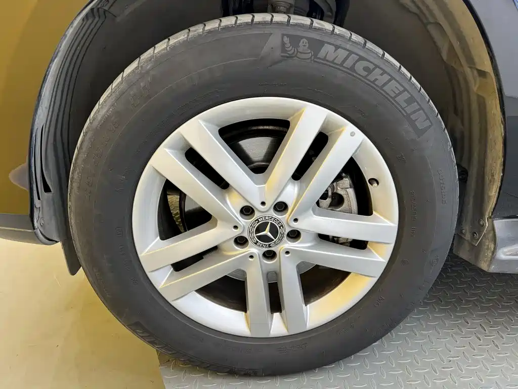 Mercedes-Benz GLS — миниатюра 10