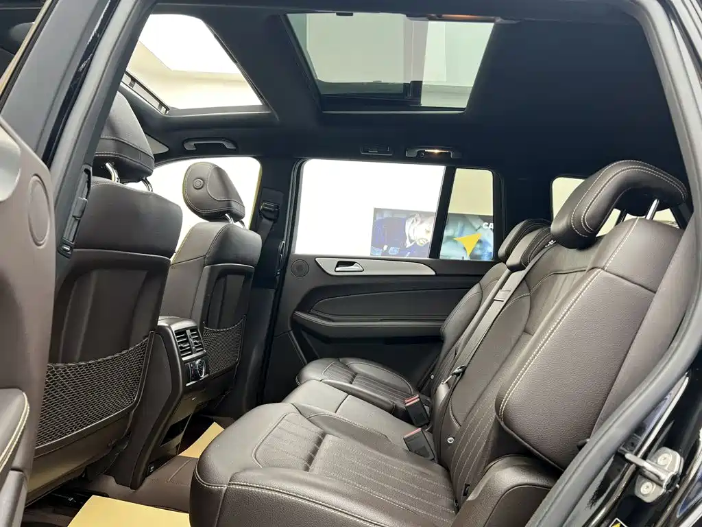 Mercedes-Benz GLS — миниатюра 19