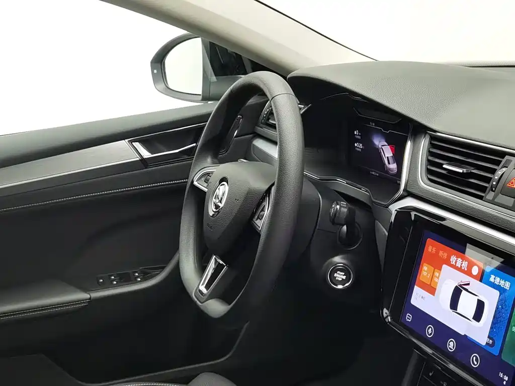 Skoda Superb — миниатюра 22