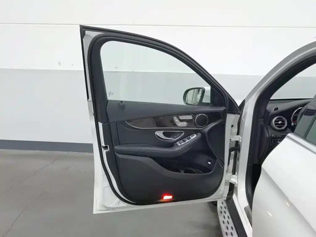 Mercedes-Benz GLC — миниатюра 8