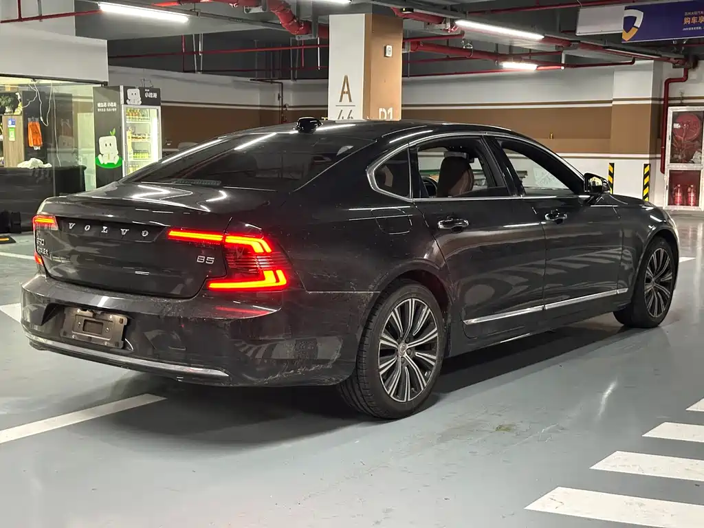 Volvo S90 — миниатюра 5