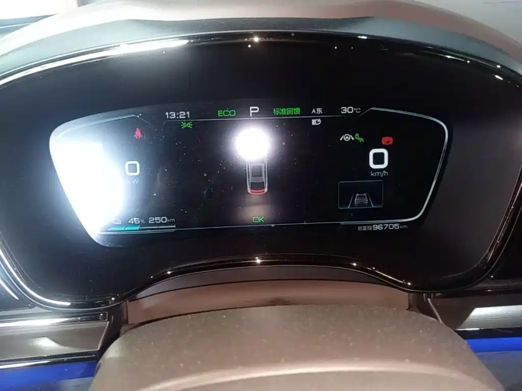 BYD Han — миниатюра 12