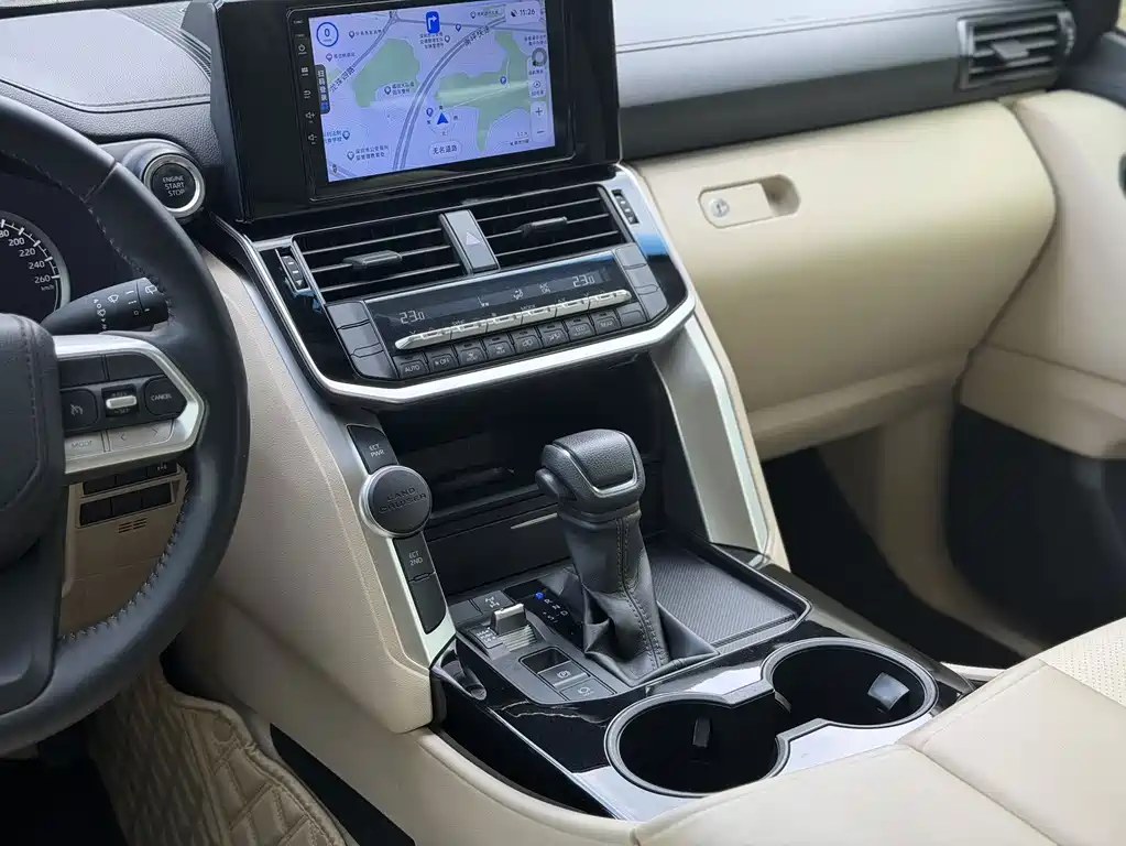 Toyota Land Cruiser — миниатюра 5