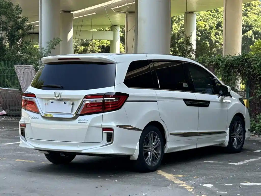 Honda Elysion — миниатюра 4