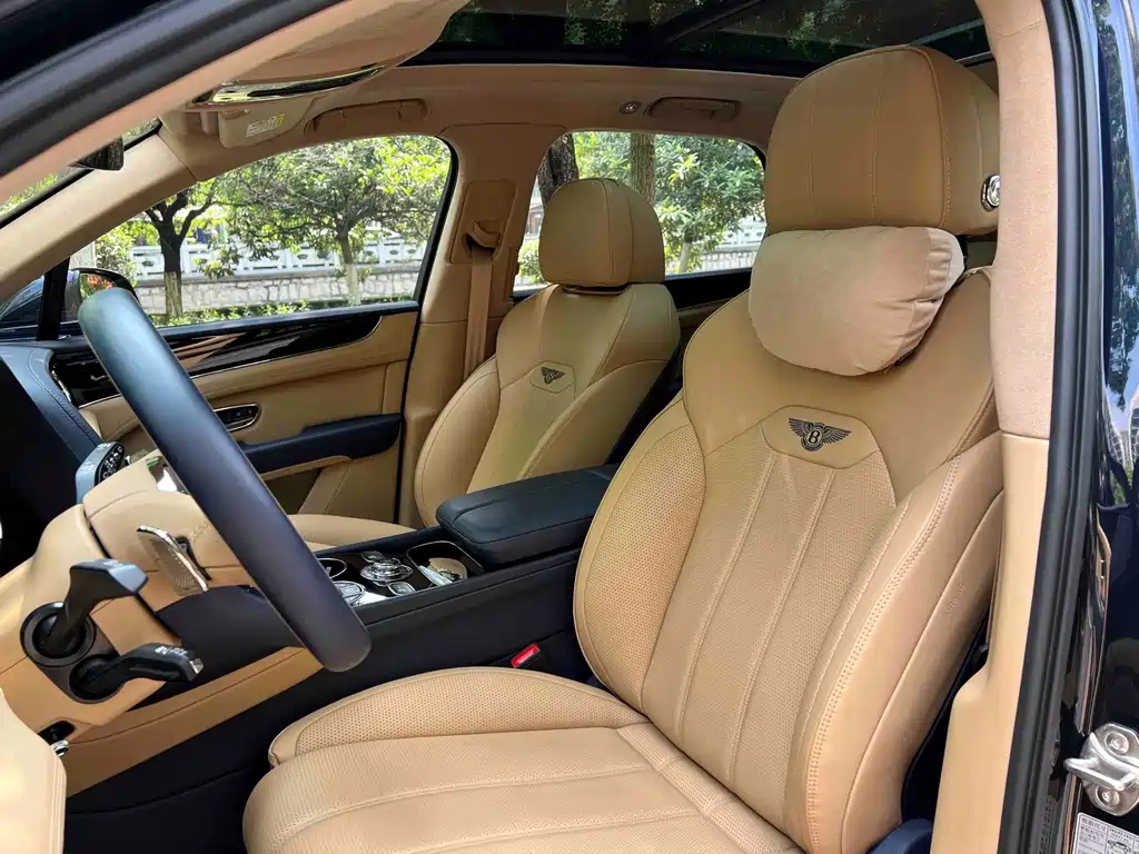 Bentley Bentayga — миниатюра 22