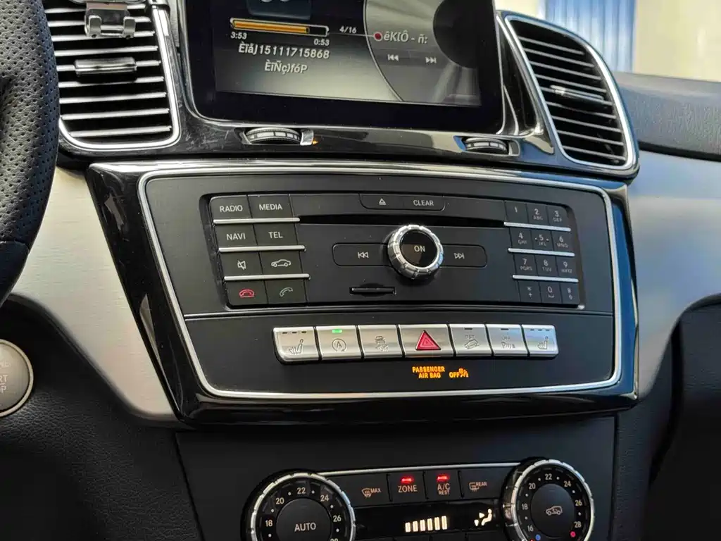 Mercedes-Benz GLE (Import) — миниатюра 13