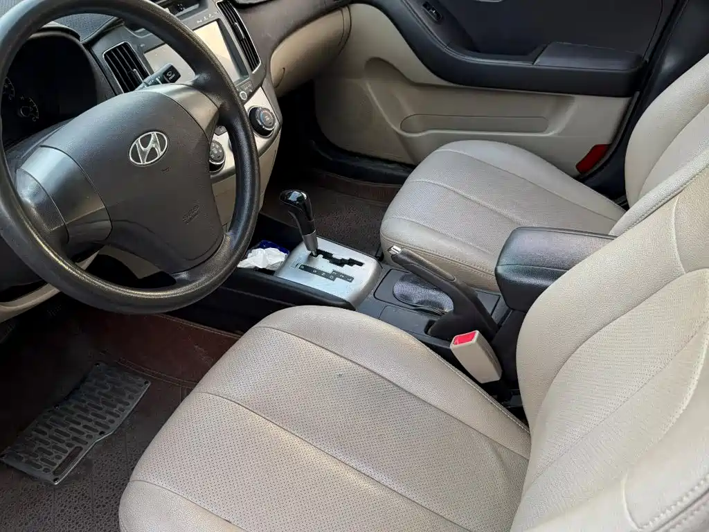 Hyundai Elantra — миниатюра 9