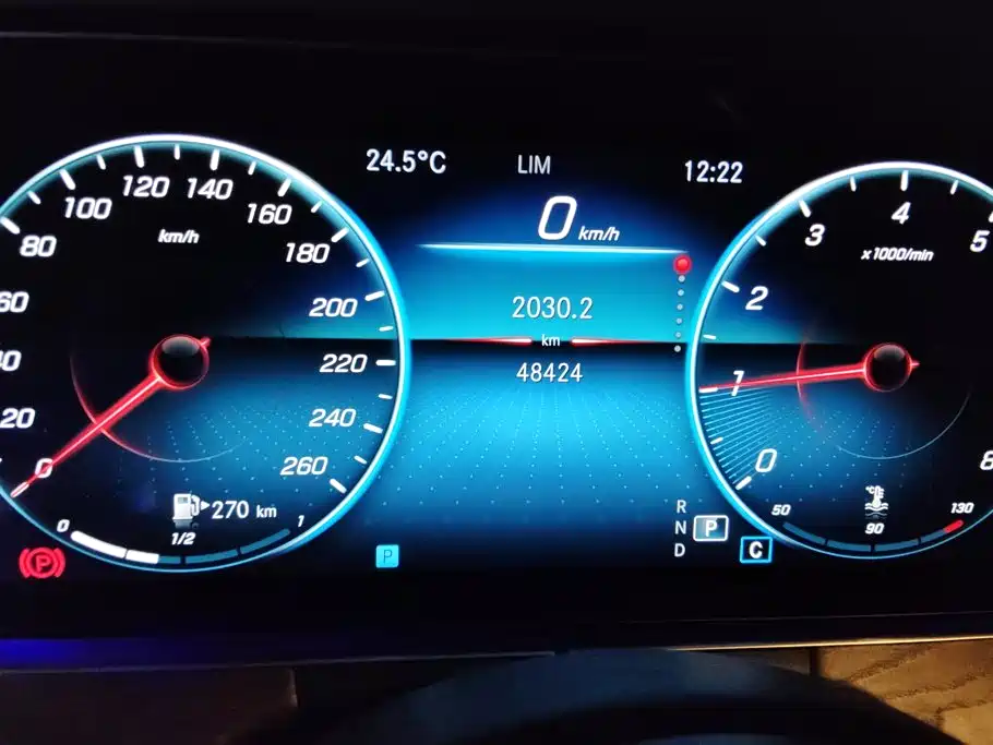 Mercedes-Benz E-Class — миниатюра 14