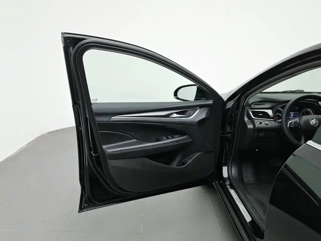 Buick LaCrosse — миниатюра 8