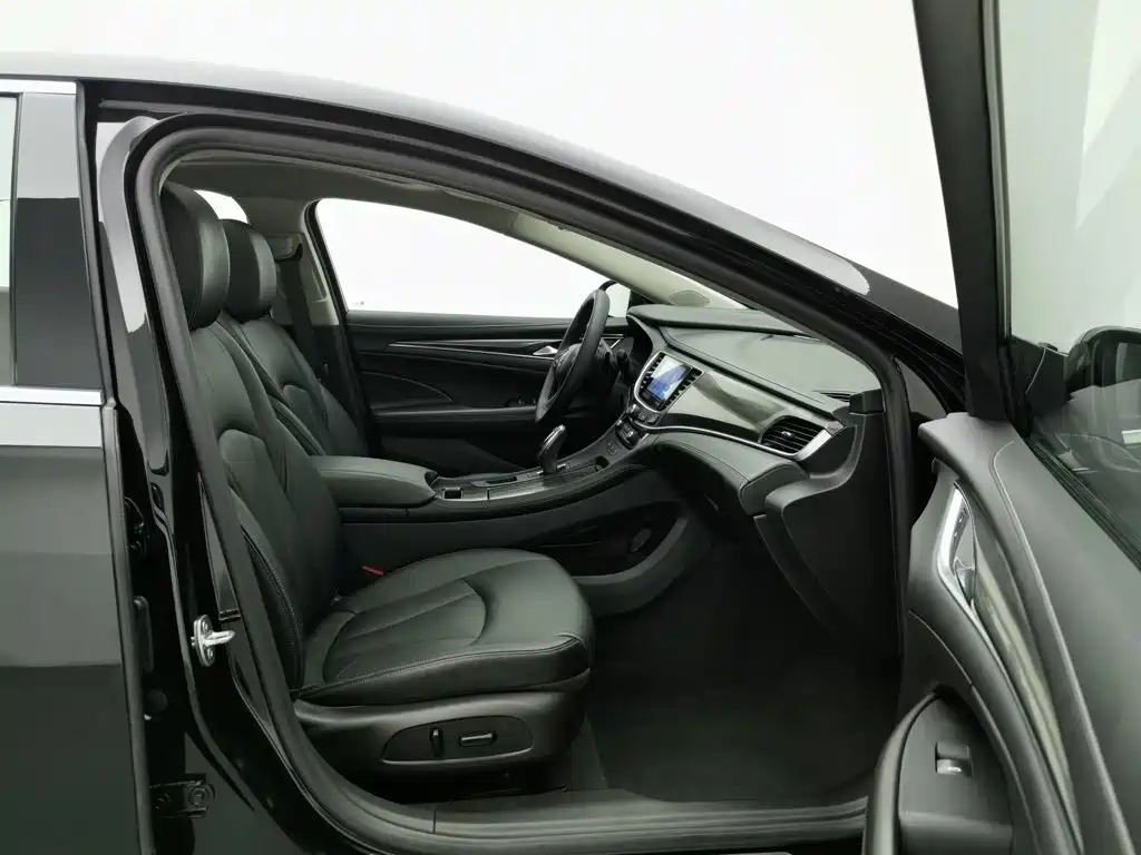 Buick LaCrosse — миниатюра 23