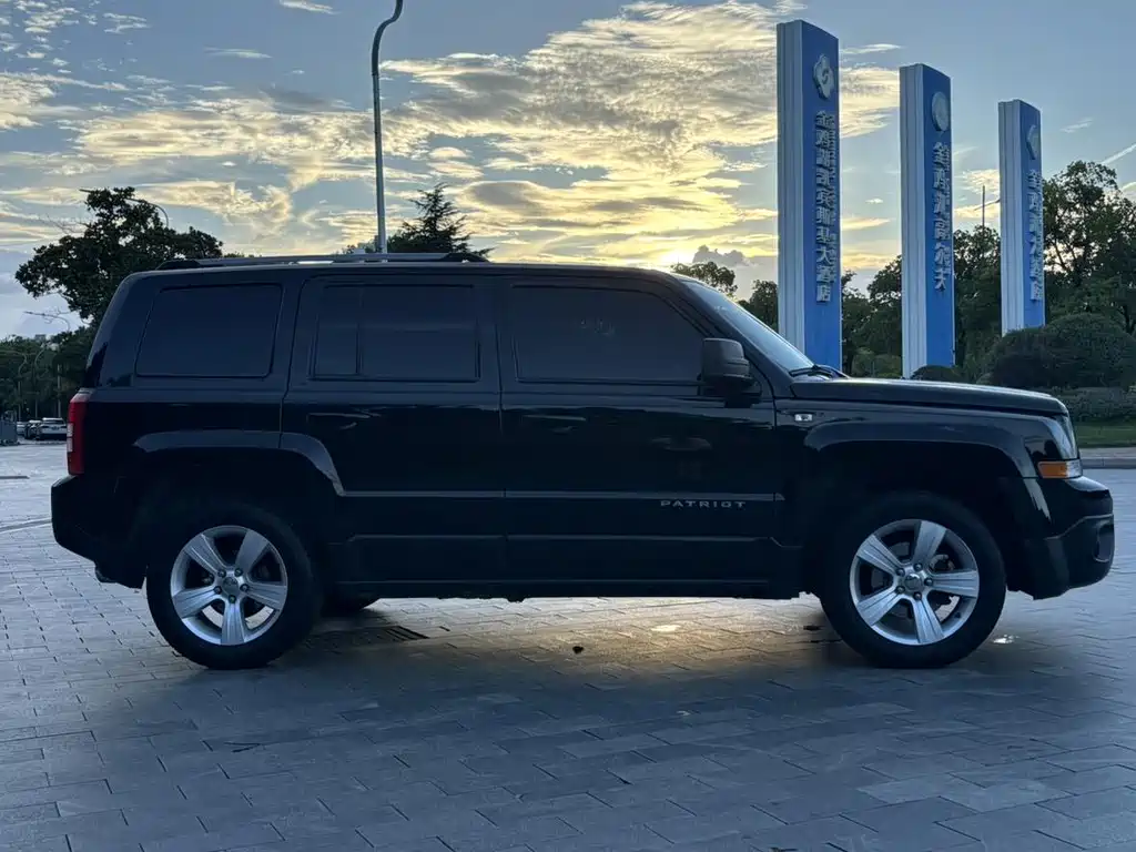 Jeep Patriot — миниатюра 8